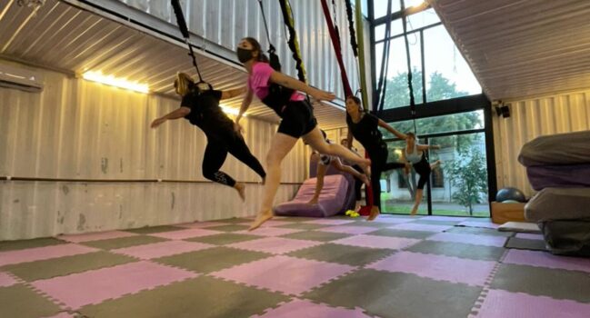 Danza Aérea en Arnés con Bungee